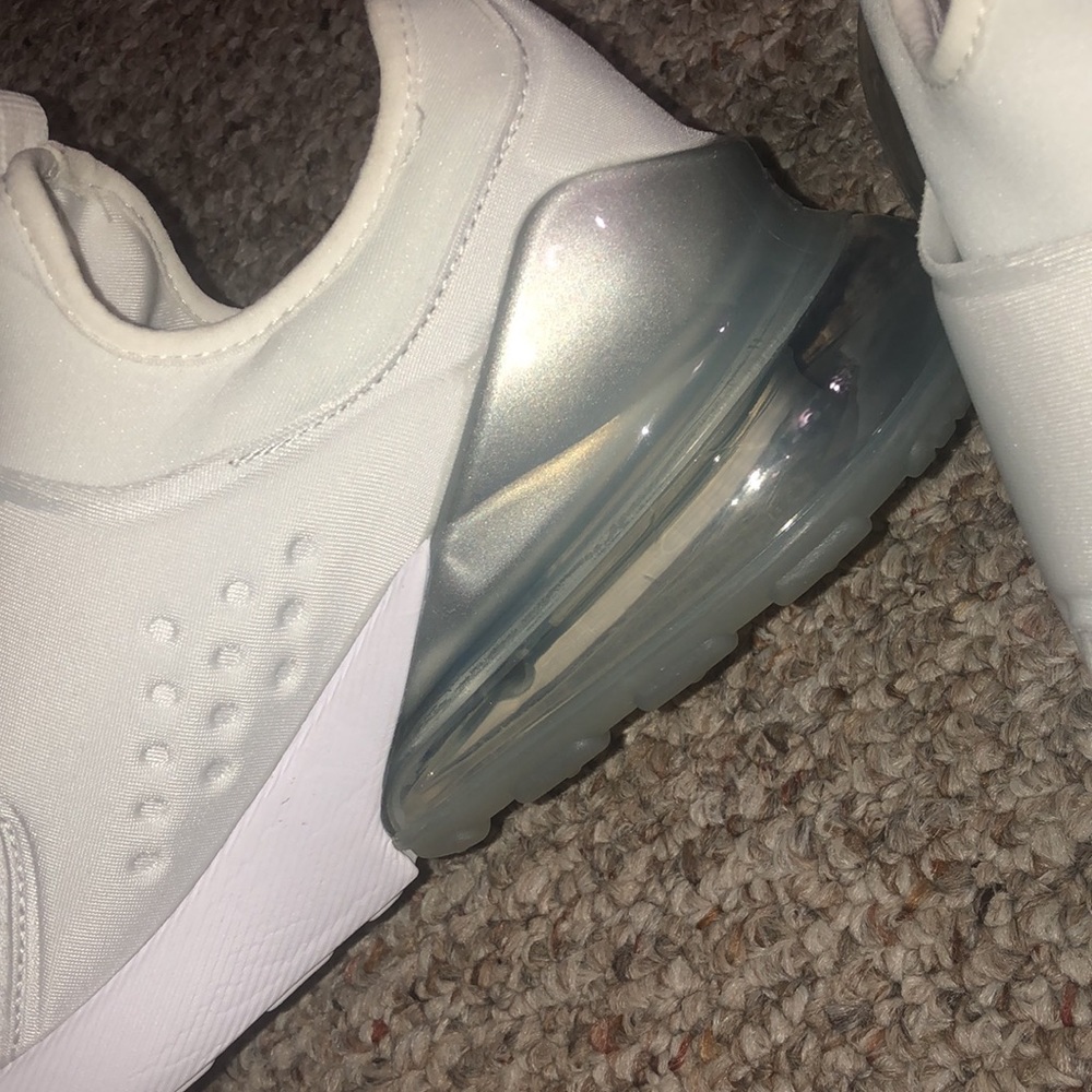 Women’s Nike tennis shoes - Picture 5 of 5
